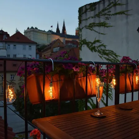 Mala Strana -piece And Quiet Apartment